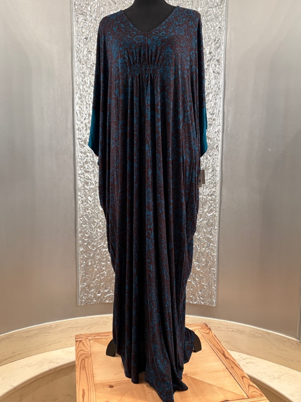 NWT Natori Brown and Teal Printed Maxi Tanika/Nightgown, One size fits all